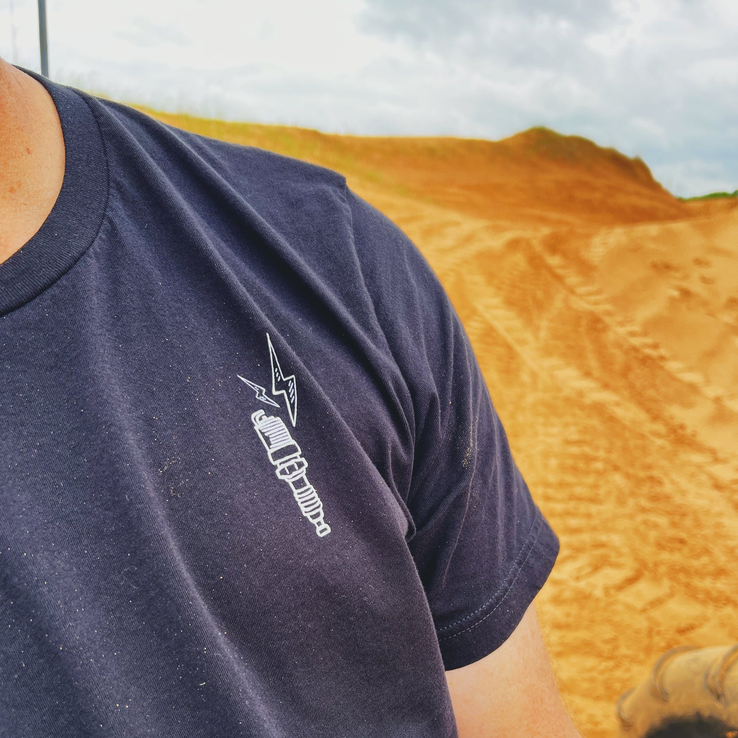 THROW ROOST TEE